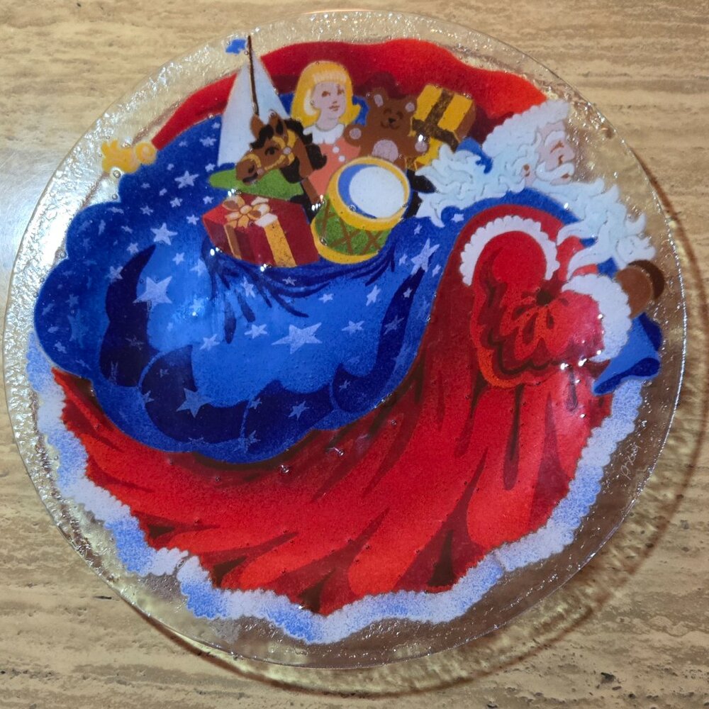 Peggy Karr Fused Glass "Father Christmas" with Bag of Toys LARGE 16" Plate